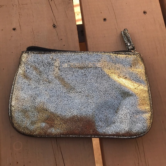 ⭐️Victoria’s Secret makeup bag - Picture 1 of 4